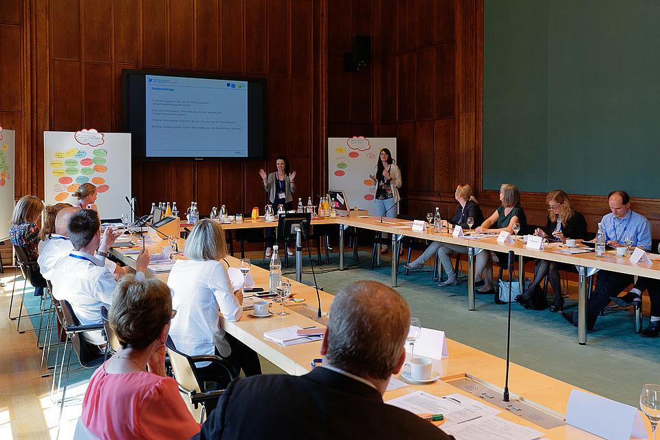 Die IW JUNIOR steht für eine erfolgreiche Zusammenarbeit zwischen Schule und Wirtschaft